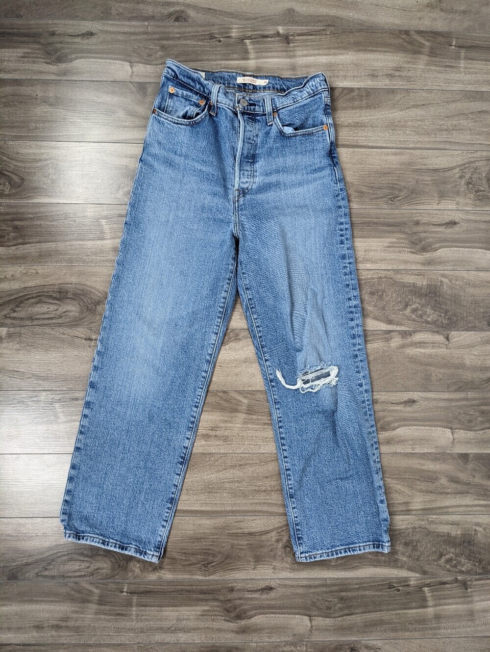 Levi's Women's Jeans Ribcage Straight Size 28 Medium Blue Button Fly